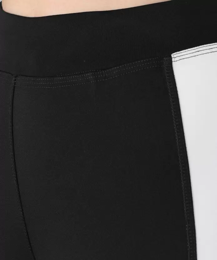 White-Stripped Black legging